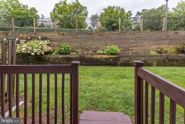 17 HERITAGE CT, Trenton, NJ 08628