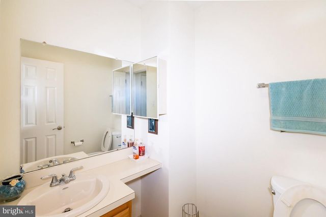 17 HERITAGE CT, Trenton, NJ 08628
