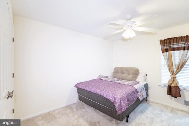 17 HERITAGE CT, Trenton, NJ 08628