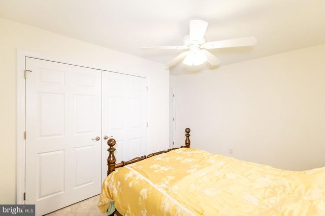 17 HERITAGE CT, Trenton, NJ 08628