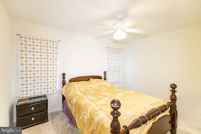 17 HERITAGE CT, Trenton, NJ 08628