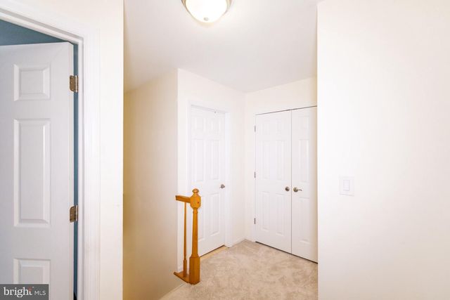17 HERITAGE CT, Trenton, NJ 08628