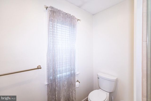 17 HERITAGE CT, Trenton, NJ 08628