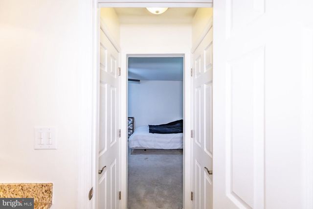 17 HERITAGE CT, Trenton, NJ 08628