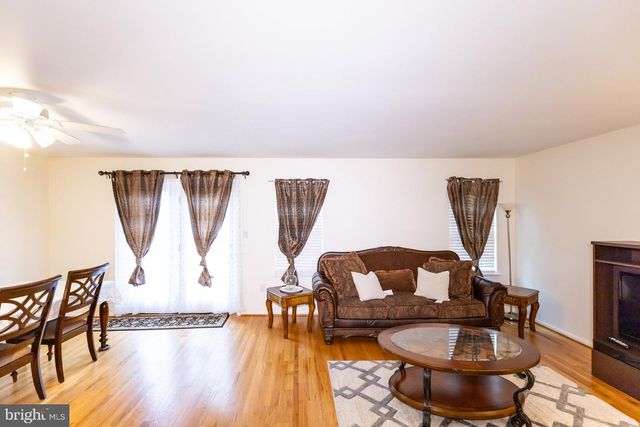 17 HERITAGE CT, Trenton, NJ 08628