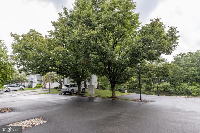 17 HERITAGE CT, Trenton, NJ 08628