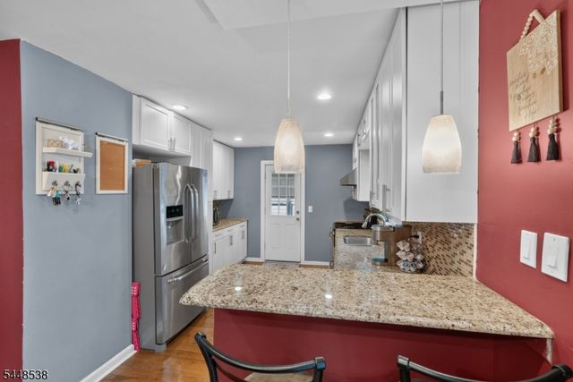 8 Oak Crest Rd, West Orange Twp., NJ 07052