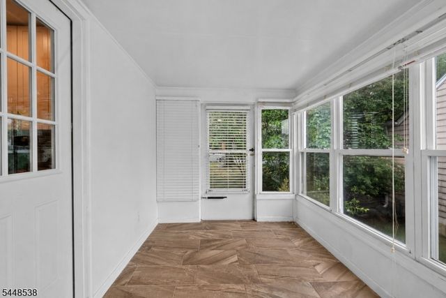 8 Oak Crest Rd, West Orange Twp., NJ 07052