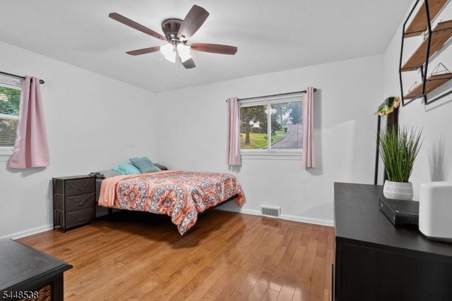 8 Oak Crest Rd, West Orange Twp., NJ 07052