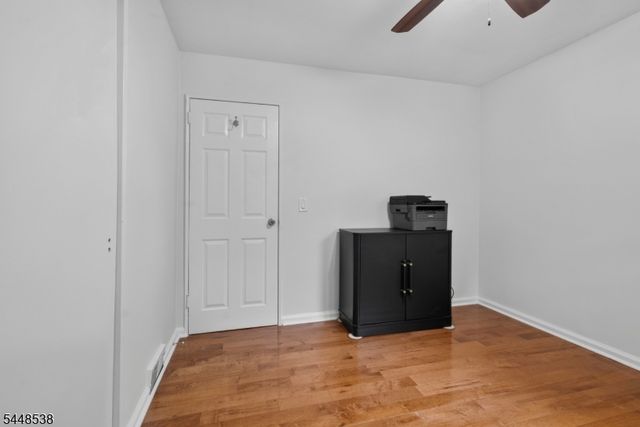 8 Oak Crest Rd, West Orange Twp., NJ 07052