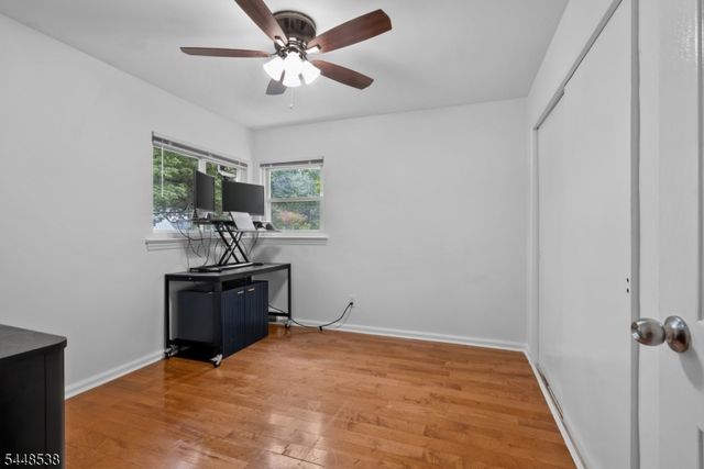 8 Oak Crest Rd, West Orange Twp., NJ 07052