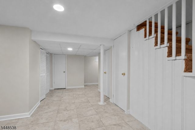 8 Oak Crest Rd, West Orange Twp., NJ 07052