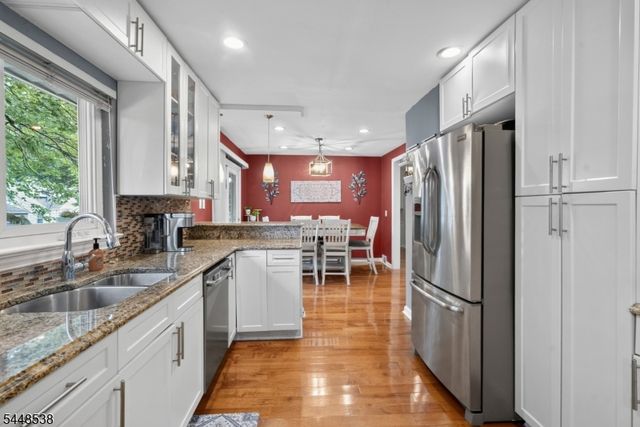 8 Oak Crest Rd, West Orange Twp., NJ 07052