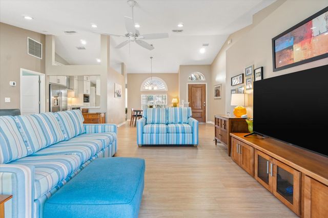 2329 Commodores Club Blvd, St Augustine, FL 32080