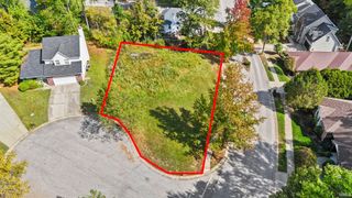 1017 E Erin Court, Bloomington, IN 47401