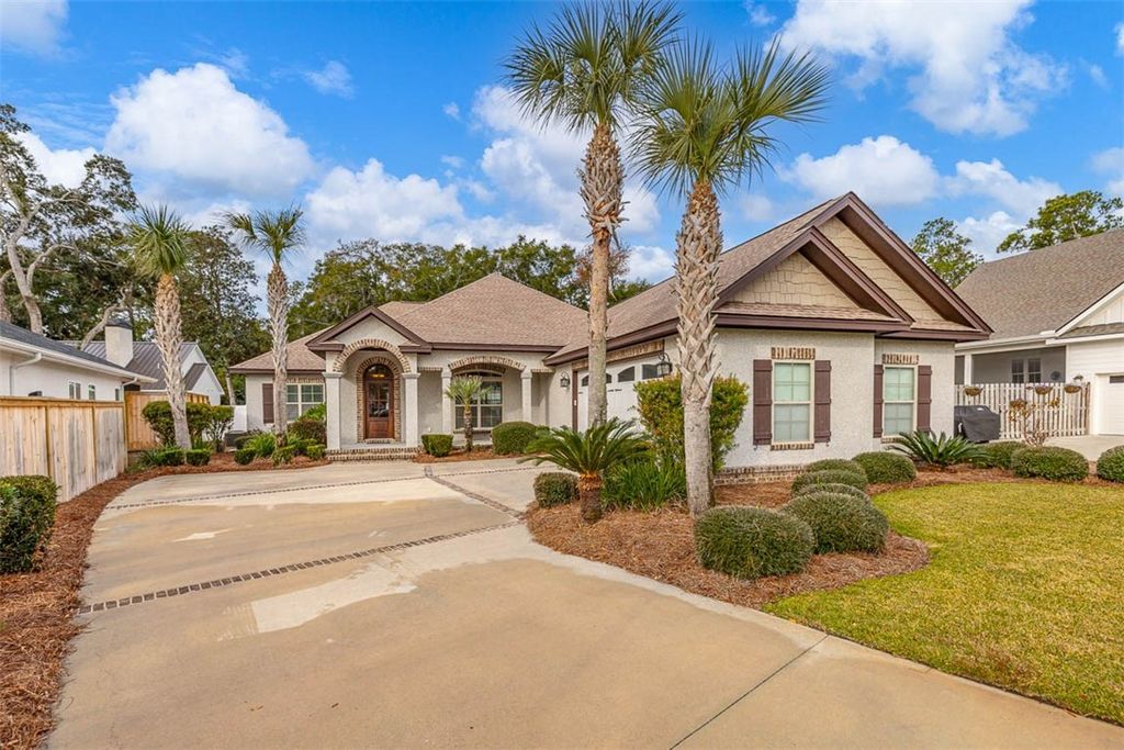 139 DeBrooke Place, St Simons Island, GA 31522