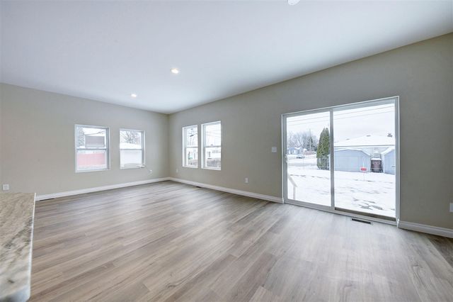 1125 Brandt Street, Garden City, MI 48135