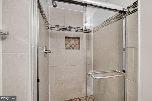 406 GILMOURE DR, Silver Spring, MD 20901
