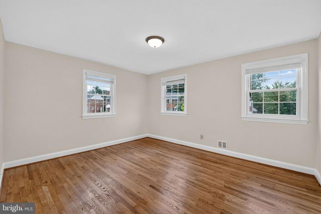 406 GILMOURE DR, Silver Spring, MD 20901