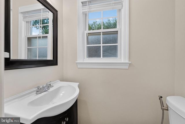 406 GILMOURE DR, Silver Spring, MD 20901