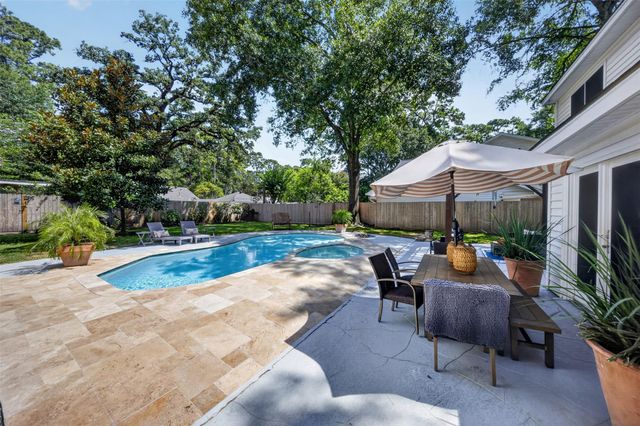 6522 Pebble Beach Drive, Houston, TX 77069