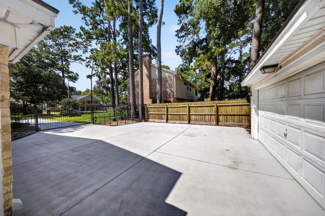 6522 Pebble Beach Drive, Houston, TX 77069