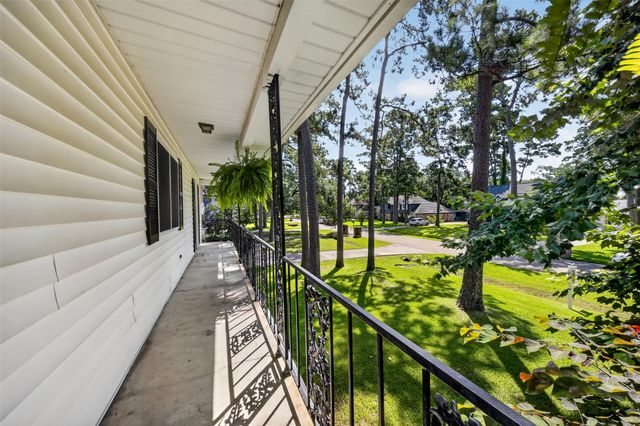 6522 Pebble Beach Drive, Houston, TX 77069