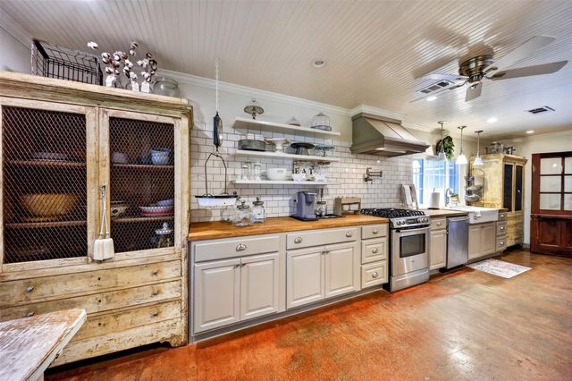 6522 Pebble Beach Drive, Houston, TX 77069