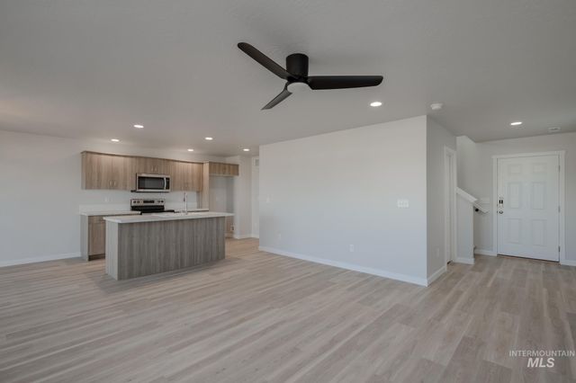 2446 W Fallon Lp, Nampa, ID 83651