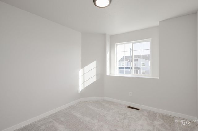 2446 W Fallon Lp, Nampa, ID 83651