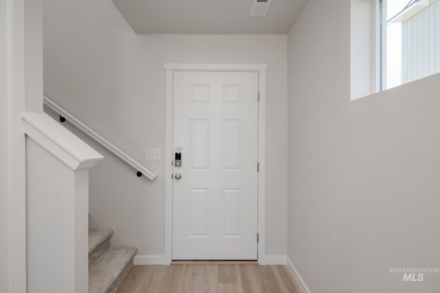 2446 W Fallon Lp, Nampa, ID 83651