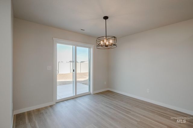 2446 W Fallon Lp, Nampa, ID 83651