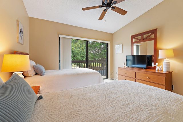 729 Windermere Way, Palm Beach Gardens, FL 33418