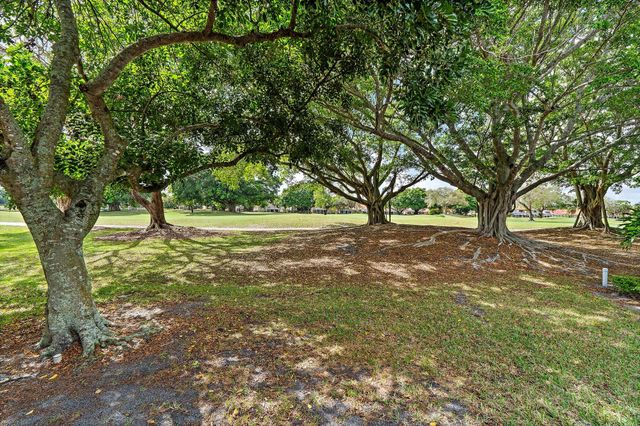 729 Windermere Way, Palm Beach Gardens, FL 33418