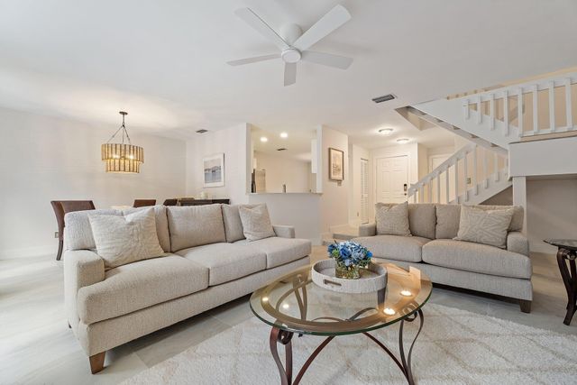 729 Windermere Way, Palm Beach Gardens, FL 33418