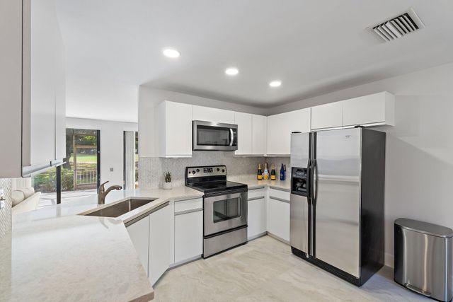 729 Windermere Way, Palm Beach Gardens, FL 33418