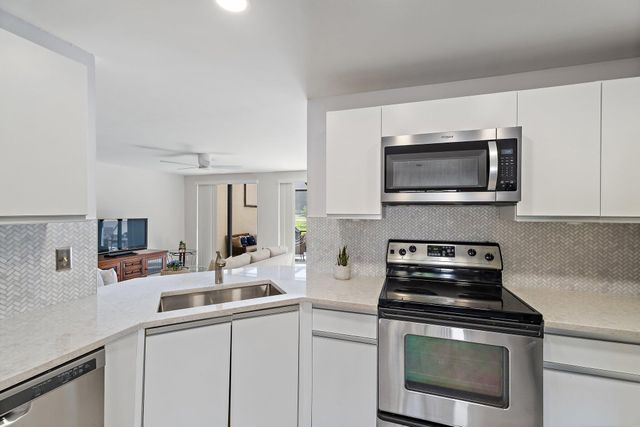 729 Windermere Way, Palm Beach Gardens, FL 33418