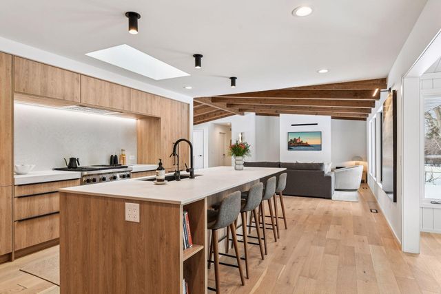 5423 Highwood Drive W, Edina, MN 55436