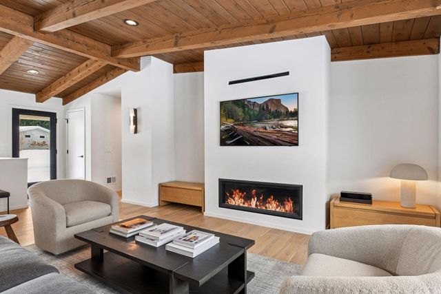 5423 Highwood Drive W, Edina, MN 55436