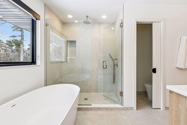 5423 Highwood Drive W, Edina, MN 55436