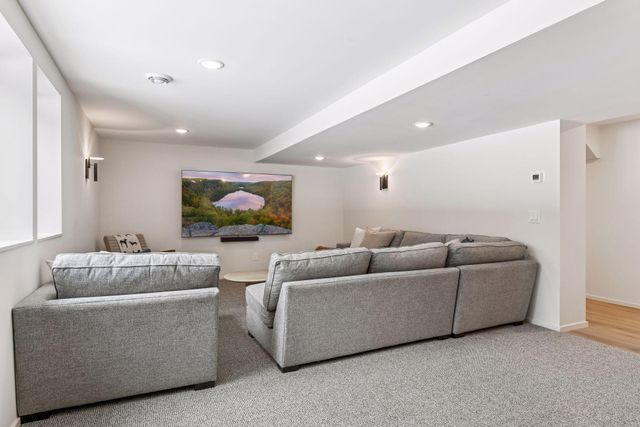 5423 Highwood Drive W, Edina, MN 55436