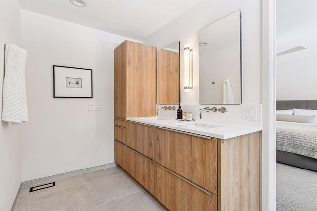 5423 Highwood Drive W, Edina, MN 55436