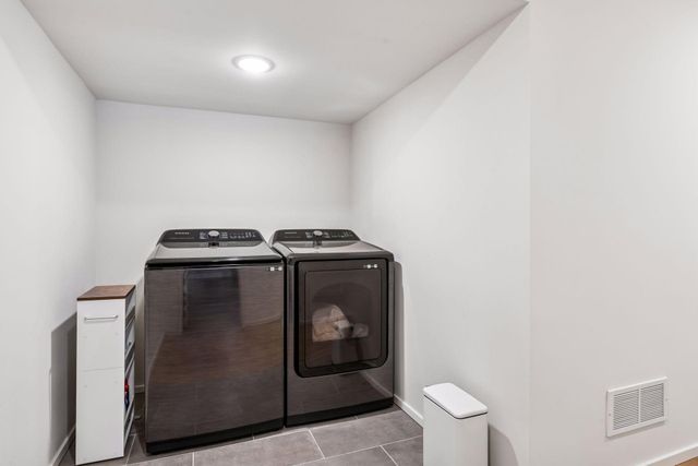 5423 Highwood Drive W, Edina, MN 55436