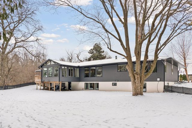 5423 Highwood Drive W, Edina, MN 55436