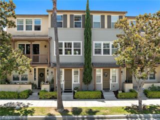 806 E Prommenade C, Azusa, CA 91702