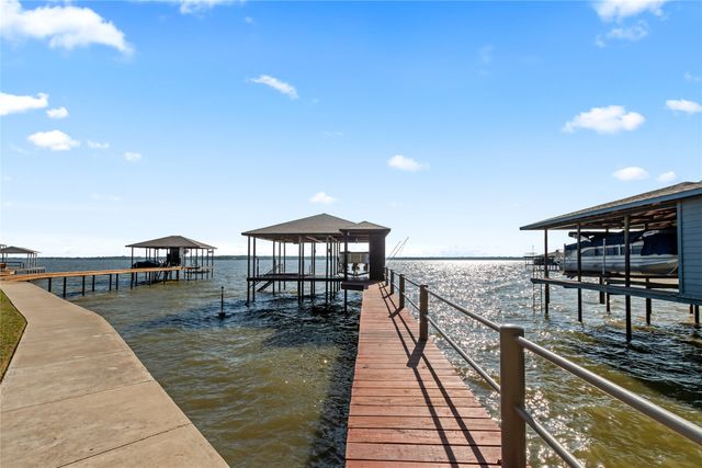 831 Legendary Lane, Gun Barrel City, TX 75156