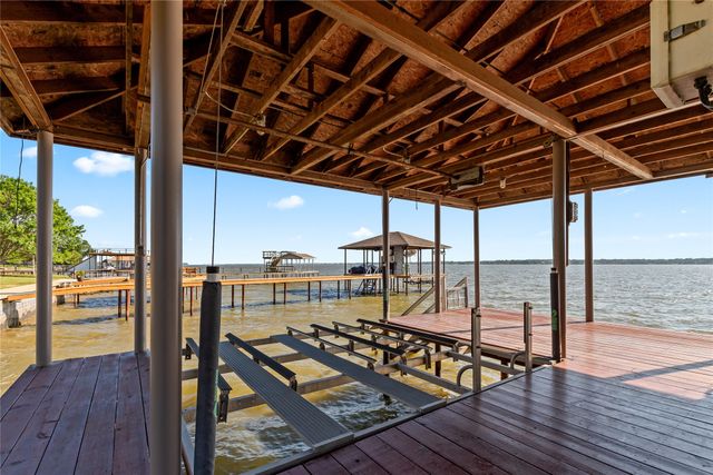 831 Legendary Lane, Gun Barrel City, TX 75156