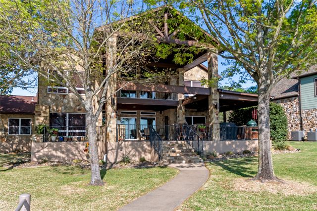 831 Legendary Lane, Gun Barrel City, TX 75156