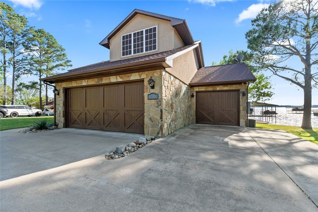 831 Legendary Lane, Gun Barrel City, TX 75156