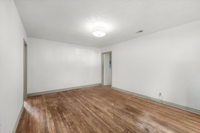 5525 Taylor Road, River Oaks, TX 76114